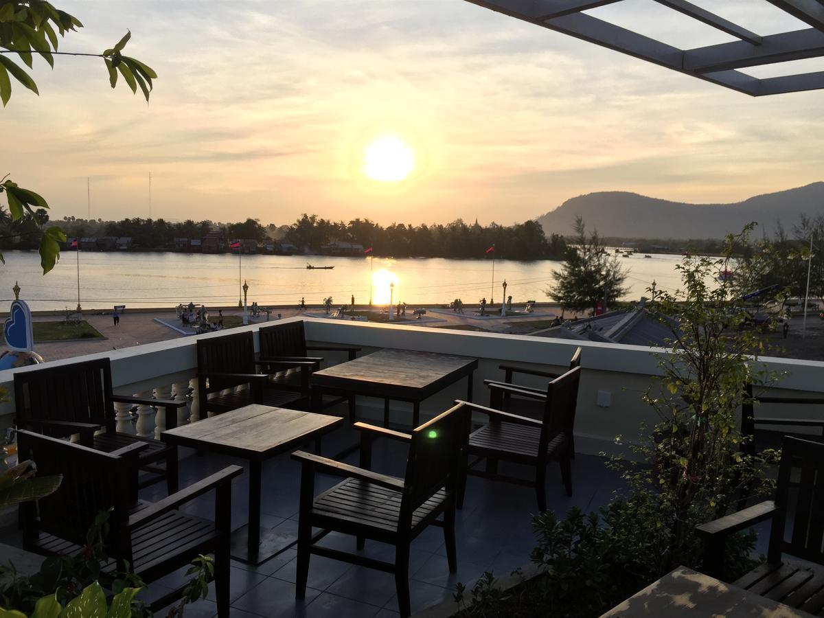 Makk Hotel Kampot Exteriér fotografie